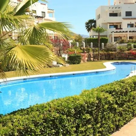 Modern 3 Bed With Sea Views Pool Apartment *